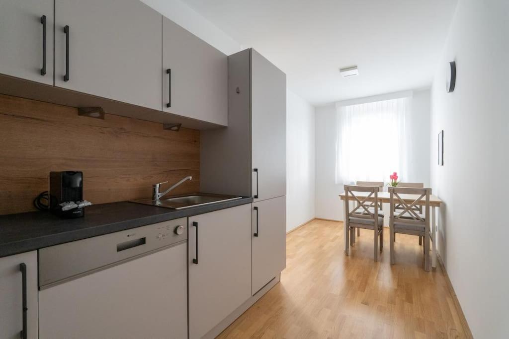 1br Haven With Swift Access By Hm * Wien